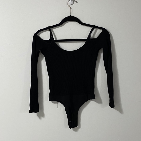 Dynamite Black Cold Shoulder Long Sleeve Bodysuit - Picture 6 of 6